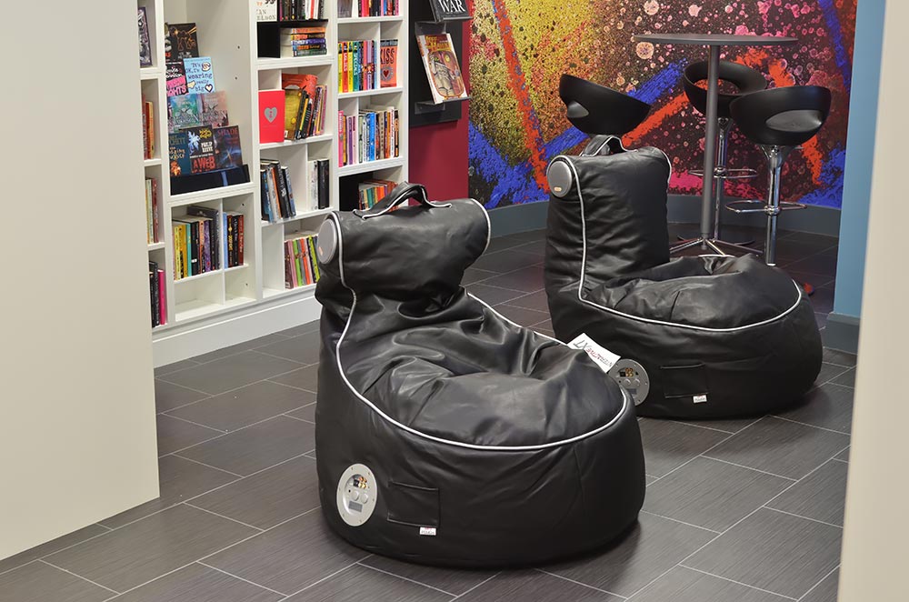 Gaming seats in teensâ€™ area, Gateshead Central Library